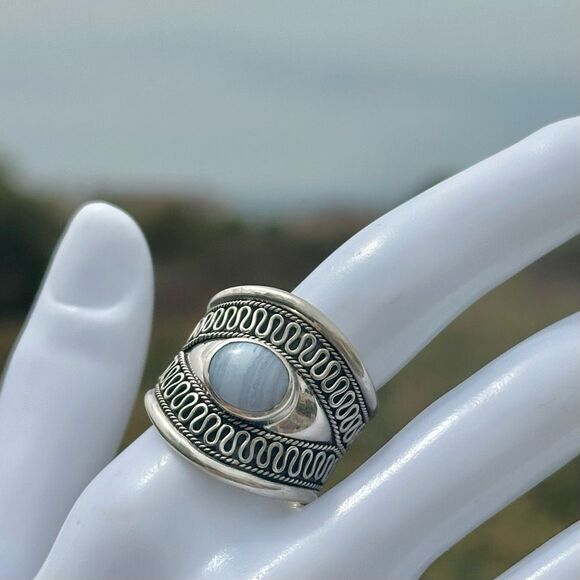 Suarti Bali Sterling Silver & Blue Agate Wide Scroll Band Ring - Picture 2 of 10